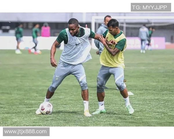 加维带领球队迎战强敌展现出色表现助力争冠之路