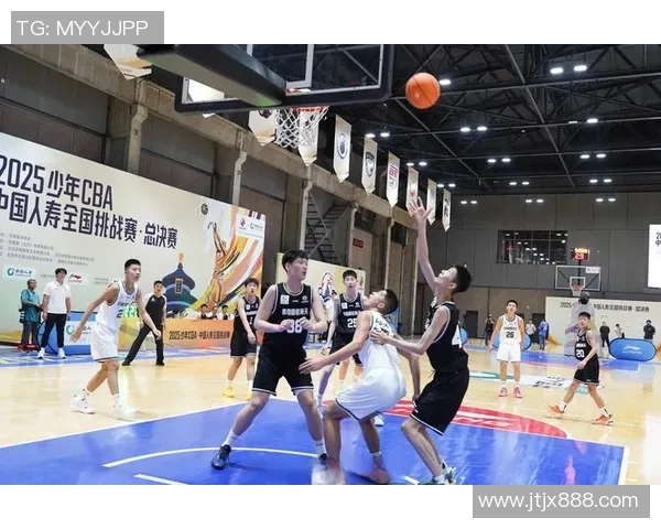 斯库特亨德森的崛起之路：探索未来篮球明星的潜力与挑战