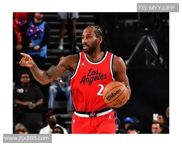 快船与勇士激战11月20日NBA赛场巅峰对决引发球迷热议