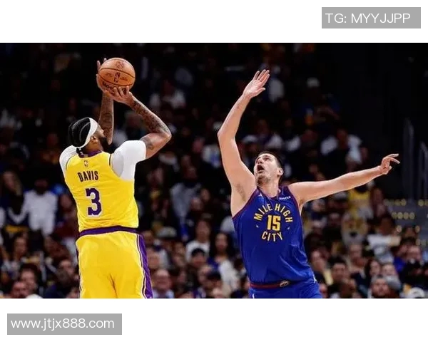 首轮激战马刺对决掘金双方争夺季后赛晋级资格的精彩对抗